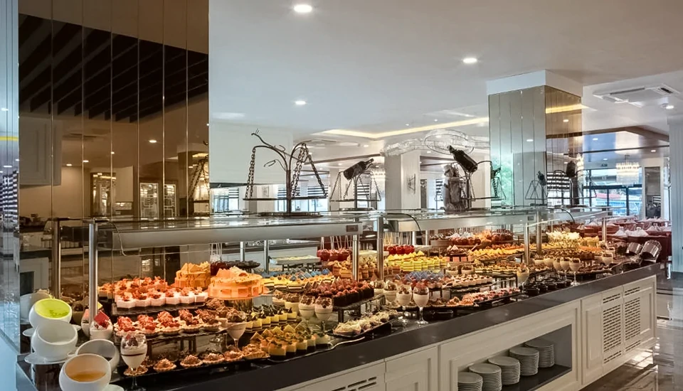 هتل آیدین بی کویین پالاس آنتالیا